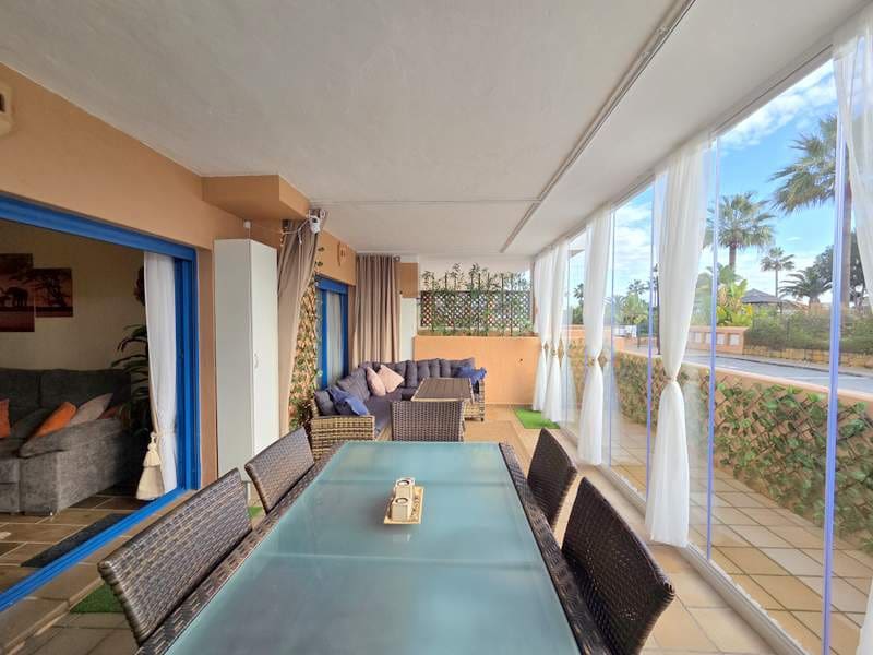 2 Zimmer Apartment zu verkaufen in La Duquesa / Puerto de la Duquesa mit Pool Garage - 369.000 € (Ref: 9516317)