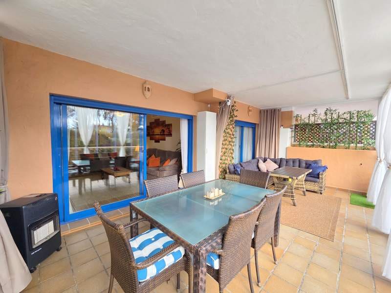 2 Zimmer Apartment zu verkaufen in La Duquesa / Puerto de la Duquesa mit Pool Garage - 369.000 € (Ref: 9516317)