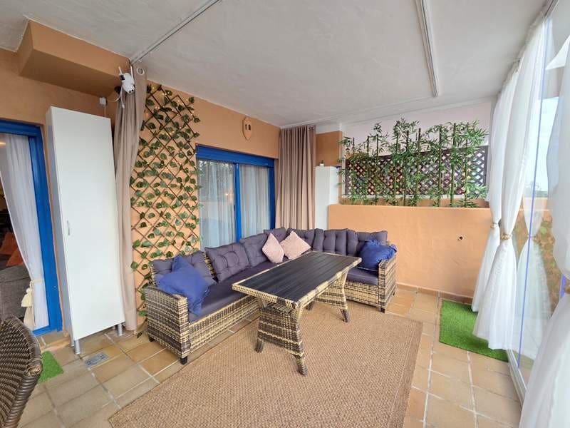 2 Zimmer Apartment zu verkaufen in La Duquesa / Puerto de la Duquesa mit Pool Garage - 369.000 € (Ref: 9516317)