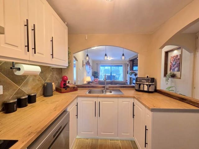 2 Zimmer Apartment zu verkaufen in La Duquesa / Puerto de la Duquesa, Manilva mit Pool Garage - 369.000 € (Ref: 9516317)