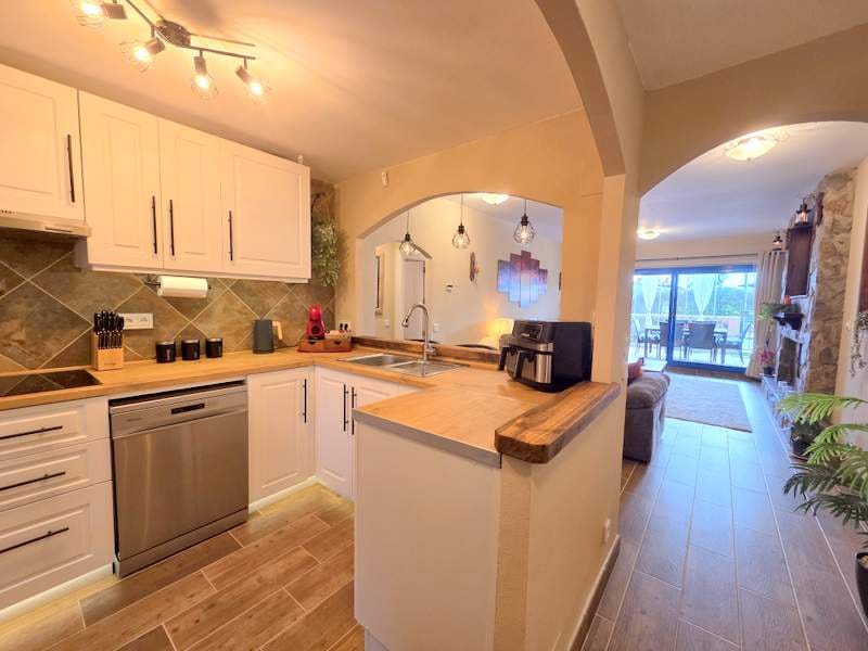 2 Zimmer Apartment zu verkaufen in La Duquesa / Puerto de la Duquesa mit Pool Garage - 369.000 € (Ref: 9516317)