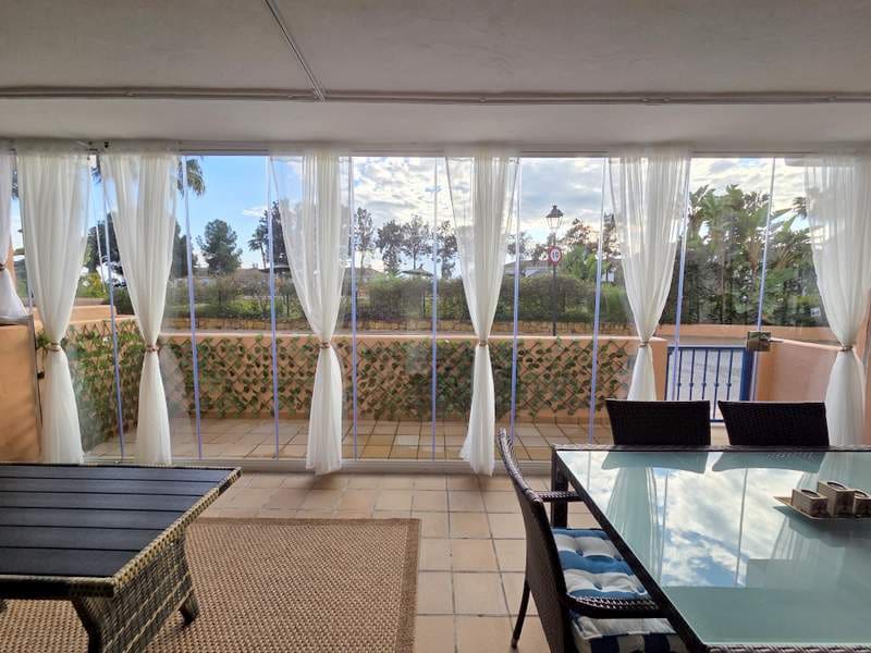 2 Zimmer Apartment zu verkaufen in La Duquesa / Puerto de la Duquesa mit Pool Garage - 369.000 € (Ref: 9516317)