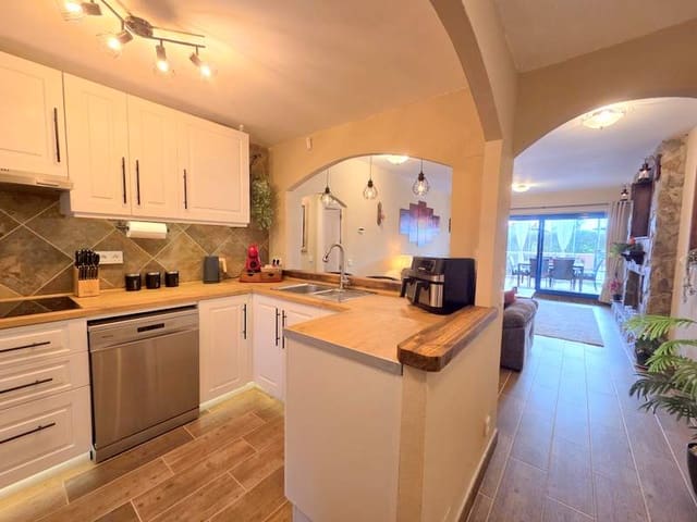 2 Zimmer Apartment zu verkaufen in La Duquesa / Puerto de la Duquesa, Manilva mit Pool Garage - 369.000 € (Ref: 9516317)