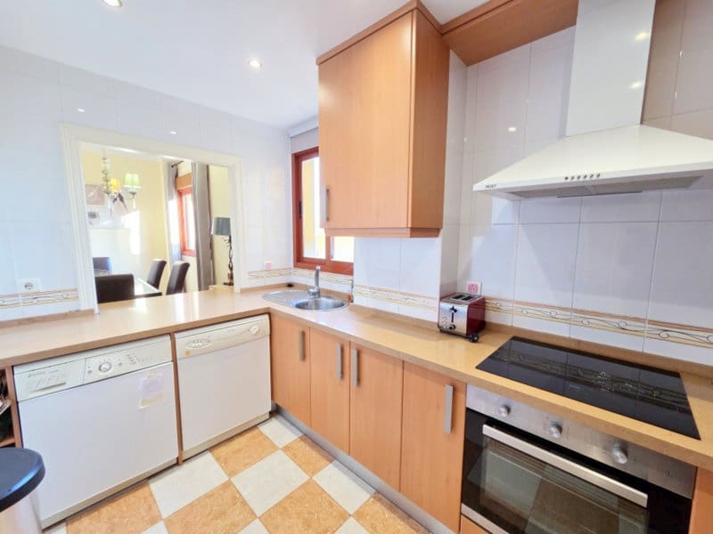 2 chambre Appartement à vendre à Manilva avec piscine - 265 000 € (Ref: 9605282)