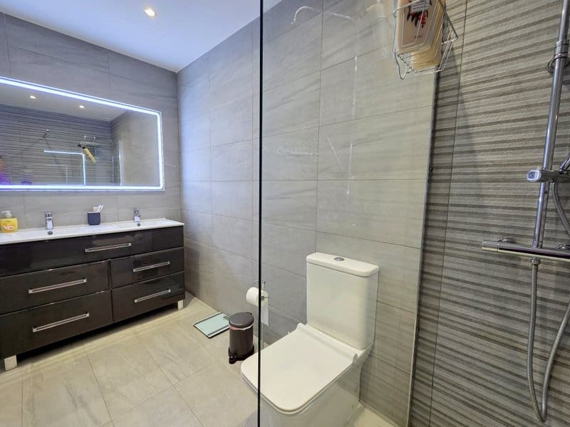 2 chambre Appartement à vendre à Manilva avec piscine - 265 000 € (Ref: 9605282)