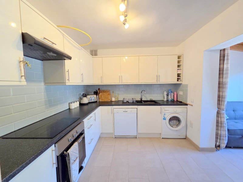 3 sovrum Hus till salu i La Duquesa / Puerto de la Duquesa med pool - 395 000 € (Ref: 9687460)