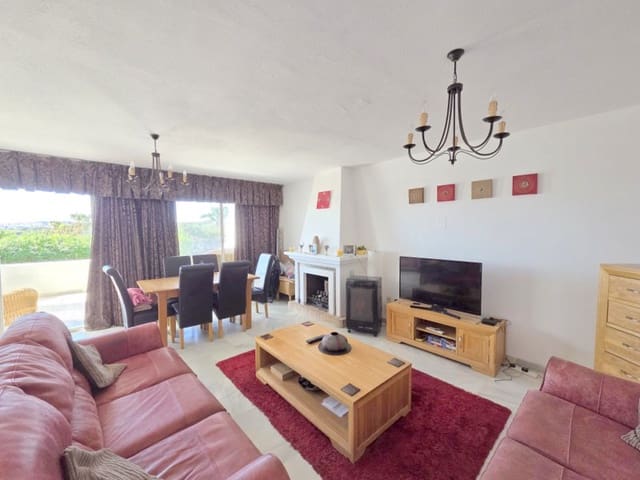 3 sovrum Hus till salu i La Duquesa / Puerto de la Duquesa, Manilva med pool - 395 000 € (Ref: 9687460)