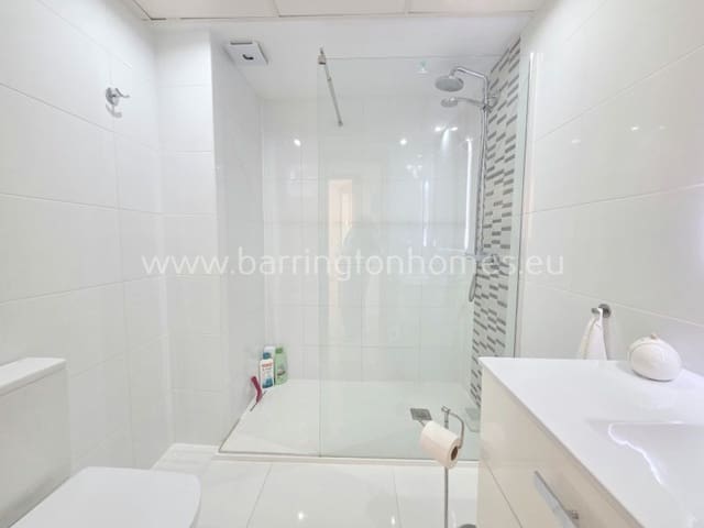 2 chambre Appartement à vendre à Puerto de la Duquesa, Manilva avec piscine - 279 000 € (Ref: 9730494)