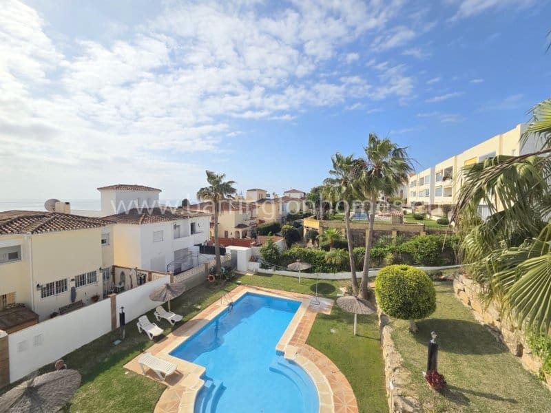 2 bedroom Apartment for sale in Manilva with pool - € 279,000 (Ref: 9730494)