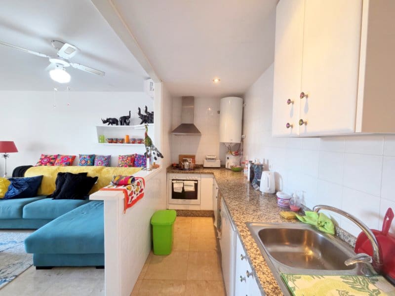 2 sypialnia Apartament na sprzedaż w La Duquesa / Puerto de la Duquesa z basenem garażem - 265 000 € (Ref: 9761019)