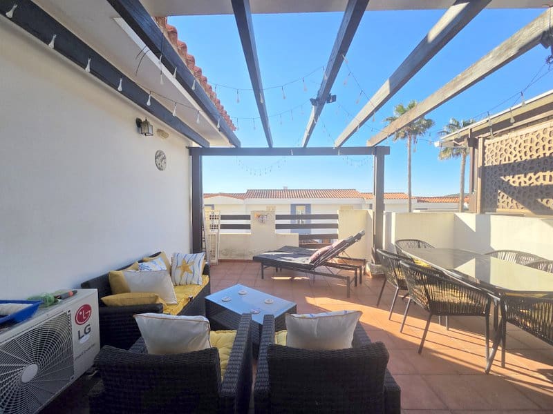 2 sypialnia Apartament na sprzedaż w La Duquesa / Puerto de la Duquesa z basenem garażem - 265 000 € (Ref: 9761019)