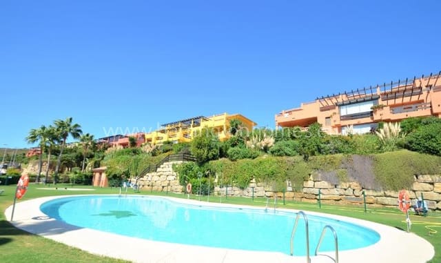 Apartamento de 3 habitaciones en Doña Julia Golf, Casares en venta con piscina garaje - 415.000 € (Ref: 9793373)