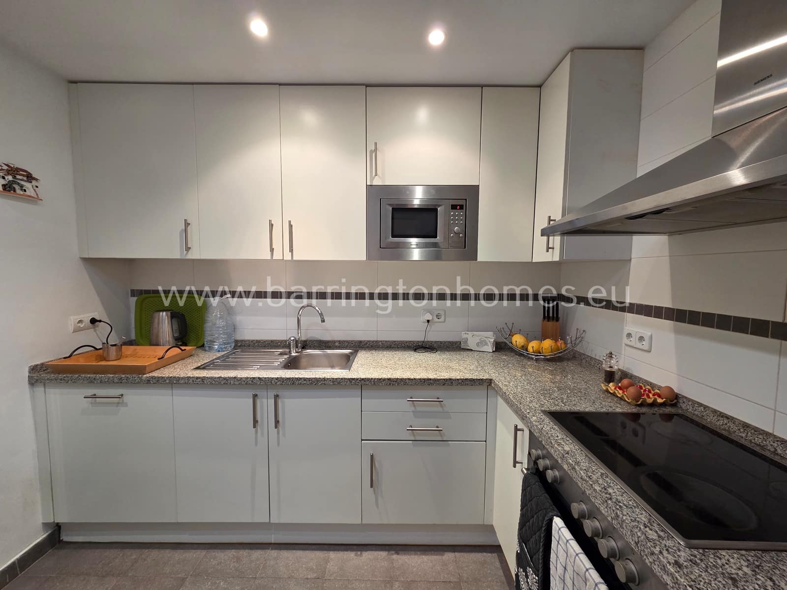 Apartamento de 3 habitaciones en Casares en venta con piscina garaje - 415.000 € (Ref: 9793373)