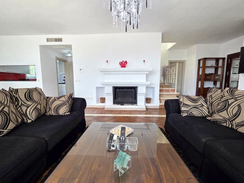 4 slaapkamer Villa te koop in Manilva met zwembad garage - € 895.000 (Ref: 9797417)