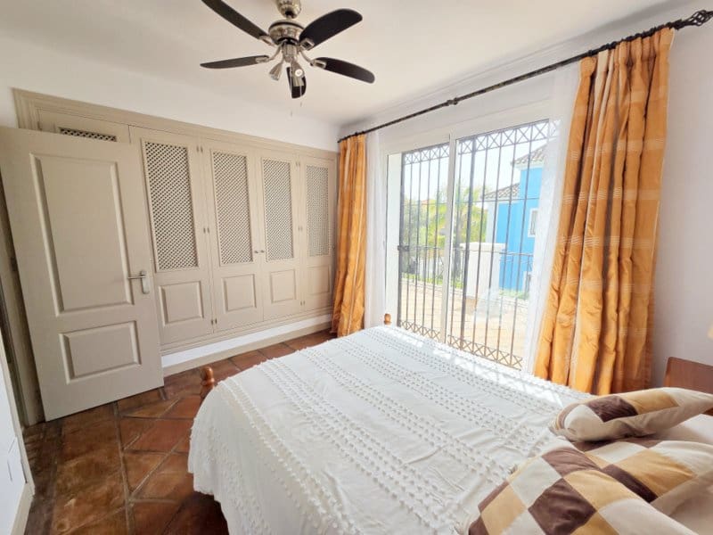 4 slaapkamer Villa te koop in Manilva met zwembad garage - € 895.000 (Ref: 9797417)