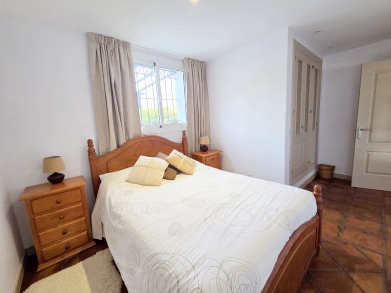 4 slaapkamer Villa te koop in Manilva met zwembad garage - € 895.000 (Ref: 9797417)