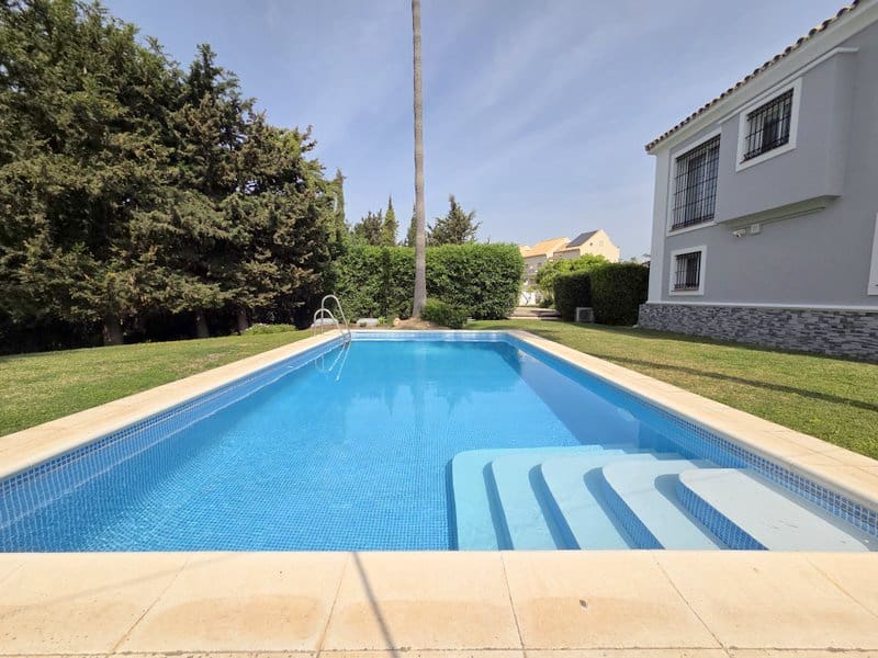 4 slaapkamer Villa te koop in Manilva met zwembad garage - € 895.000 (Ref: 9797417)