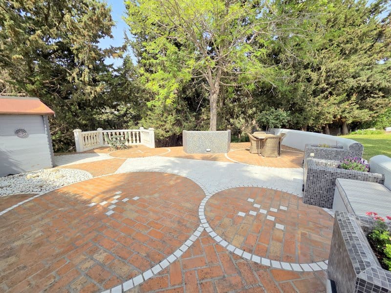 4 slaapkamer Villa te koop in Manilva met zwembad garage - € 895.000 (Ref: 9797417)