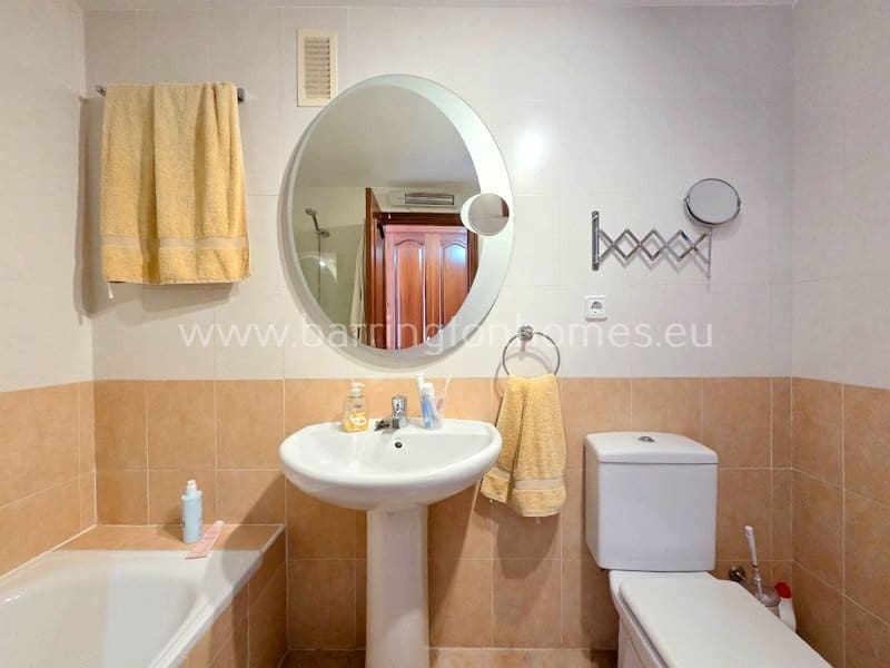 2 sovrum Lägenhet till salu i Casares med pool - 260 000 € (Ref: 9809886)