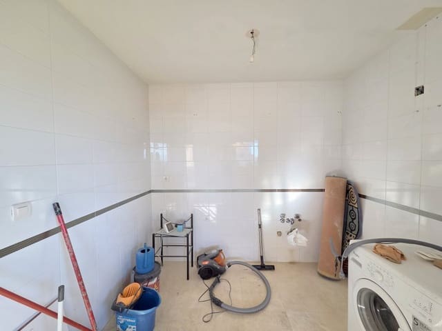 3 chambre Appartement à vendre à La Duquesa / Puerto de la Duquesa, Manilva avec piscine garage - 339 000 € (Ref: 9819252)