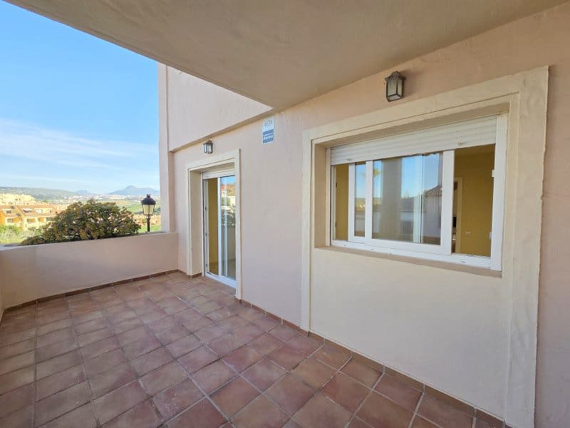 3 soverom Leilighet til salgs i La Duquesa / Puerto de la Duquesa med svømmebasseng garasje - € 339 000 (Ref: 9819252)