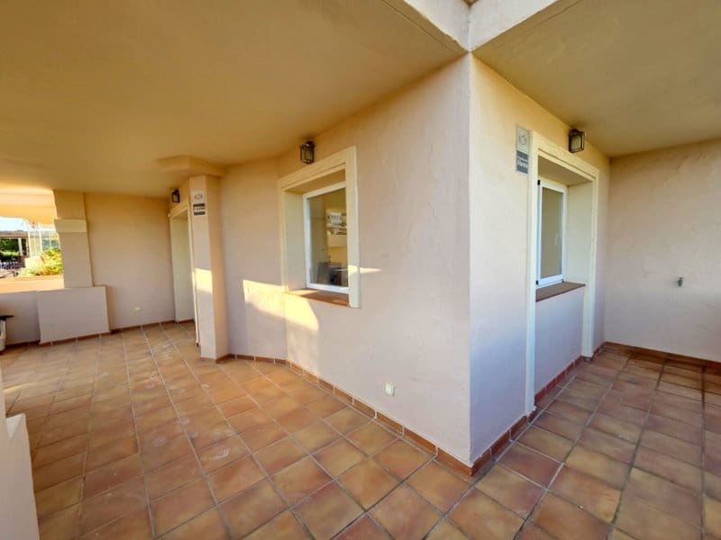 3 soverom Leilighet til salgs i La Duquesa / Puerto de la Duquesa med svømmebasseng garasje - € 339 000 (Ref: 9819252)