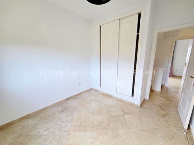 3 soverom Hus til salgs i La Duquesa / Puerto de la Duquesa, Manilva med svømmebasseng - € 299 000 (Ref: 9821038)
