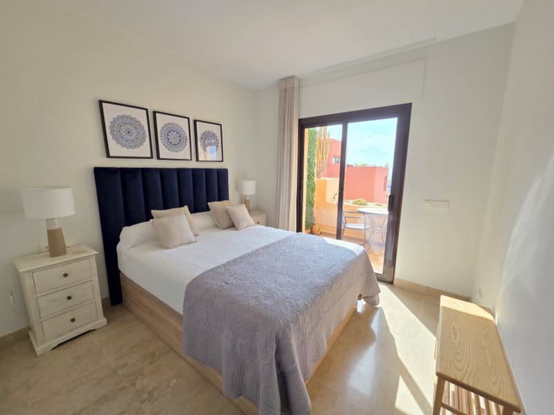 2 chambre Appartement à vendre à La Duquesa / Puerto de la Duquesa avec piscine garage - 295 000 € (Ref: 9841517)