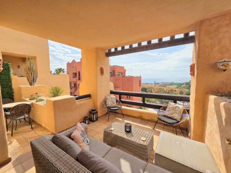 2 chambre Appartement à vendre à La Duquesa / Puerto de la Duquesa avec piscine garage - 295 000 € (Ref: 9841517)