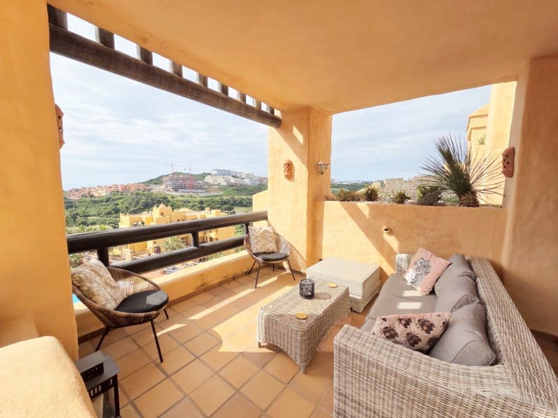 2 chambre Appartement à vendre à La Duquesa / Puerto de la Duquesa avec piscine garage - 295 000 € (Ref: 9841517)