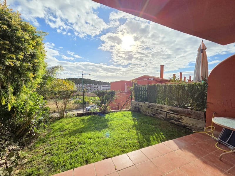 2 chambre Appartement à vendre à Estepona avec piscine garage - 275 000 € (Ref: 9841519)