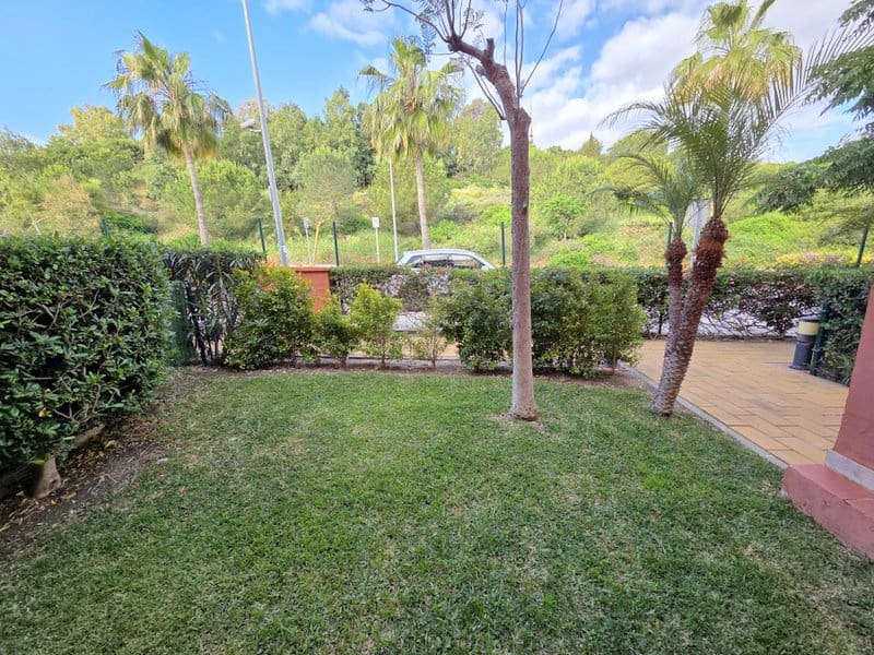 2 chambre Appartement à vendre à Estepona avec piscine garage - 275 000 € (Ref: 9841519)