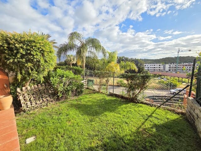 2 chambre Appartement à vendre à Buenas Noches, Estepona avec piscine garage - 275 000 € (Ref: 9841519)