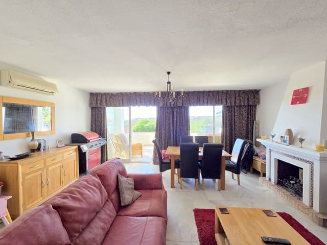 3 quarto Casa em Banda para venda em La Duquesa / Puerto de la Duquesa, Manilva com piscina garagem - 395 000 € (Ref: 9849757)