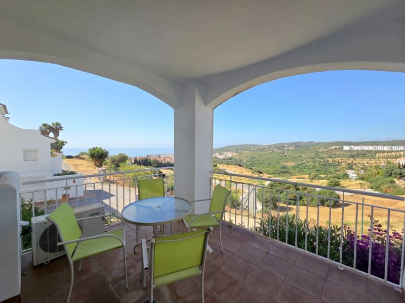 2 Zimmer Apartment zu verkaufen in La Duquesa / Puerto de la Duquesa mit Pool Garage - 230.000 € (Ref: 9889397)