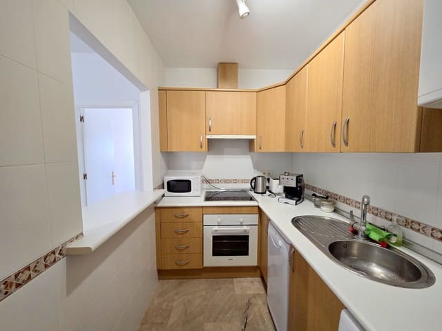 2 bedroom Apartment for sale in La Duquesa / Puerto de la Duquesa, Manilva with pool garage - € 230,000 (Ref: 9889397)