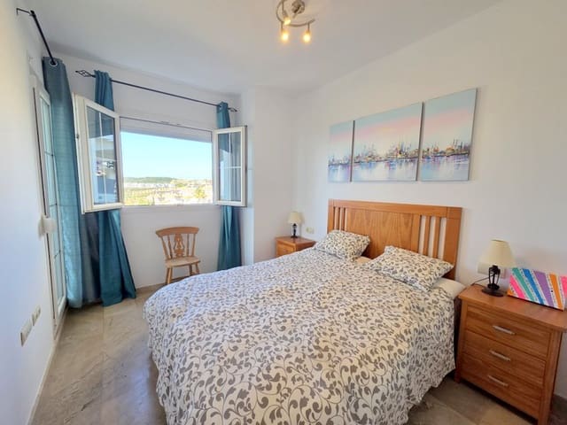2 bedroom Apartment for sale in La Duquesa / Puerto de la Duquesa, Manilva with pool garage - € 230,000 (Ref: 9889397)