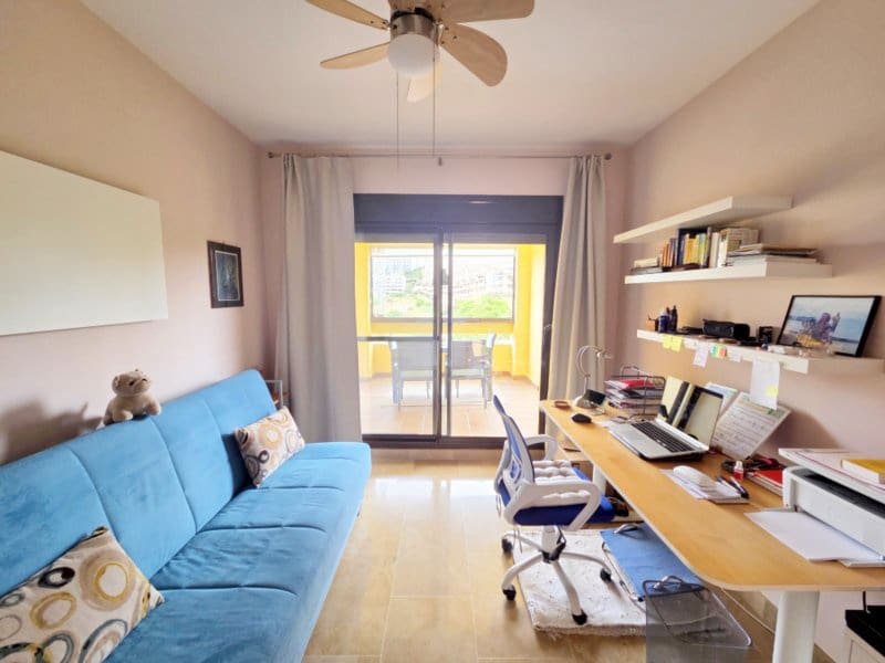 2 soverom Leilighet til salgs i La Duquesa / Puerto de la Duquesa med svømmebasseng garasje - € 295 000 (Ref: 9922857)