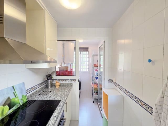 2 soverom Leilighet til salgs i La Duquesa / Puerto de la Duquesa, Manilva med svømmebasseng garasje - € 295 000 (Ref: 9922857)