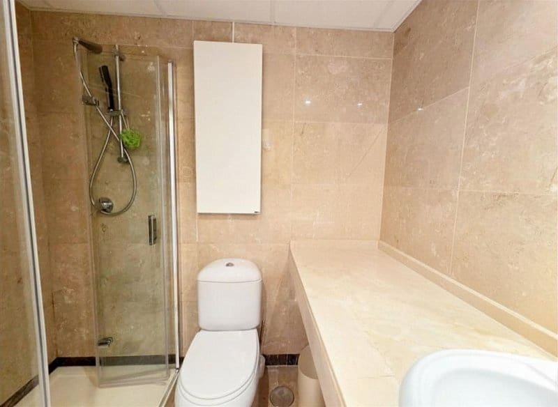 2 soverom Leilighet til salgs i La Duquesa / Puerto de la Duquesa med svømmebasseng garasje - € 295 000 (Ref: 9922857)