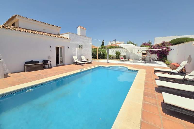 5 soverom Leilighet til salgs i La Duquesa / Puerto de la Duquesa med svømmebasseng garasje - € 595 000 (Ref: 9932247)