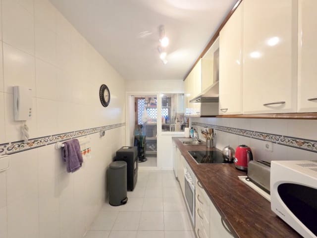 2 quarto Apartamento para venda em La Duquesa / Puerto de la Duquesa, Manilva com piscina - 245 000 € (Ref: 9941153)