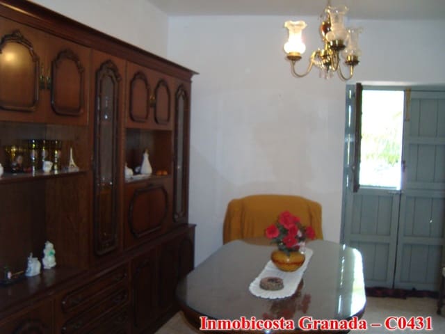 3 soveværelse Byhus til salg i Albuñol - € 95.000 (Ref: 2823243)