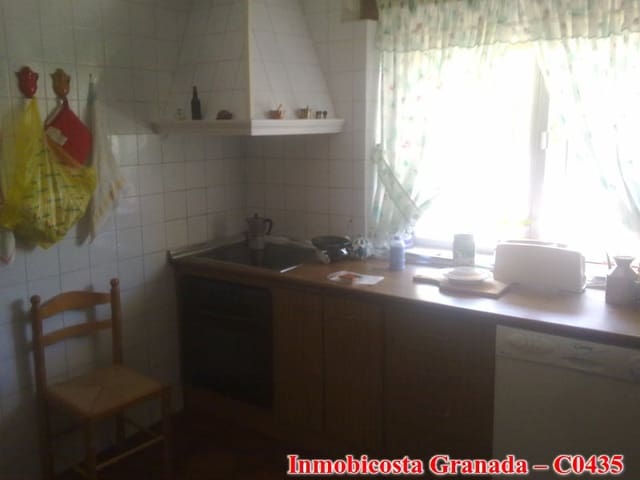 8 soveværelse Byhus til salg i La Rabita, Albuñol - € 115.000 (Ref: 2823251)