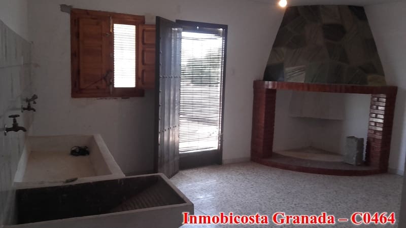 3 soveværelse Byhus til salg i Yegen med garage - € 75.000 (Ref: 3034913)