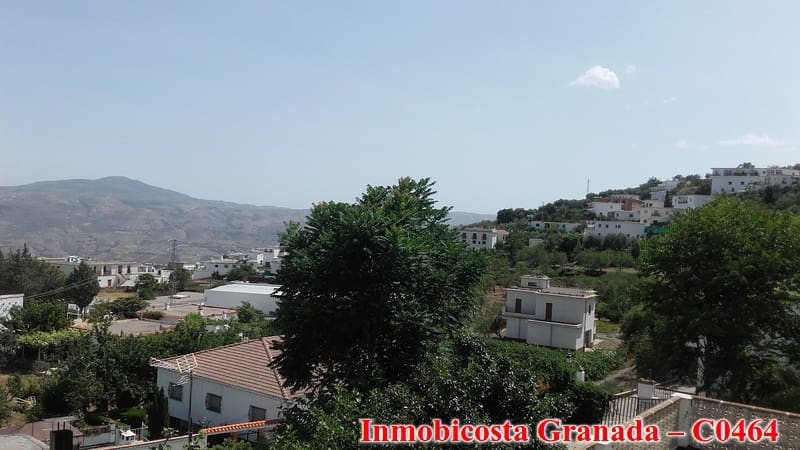 3 soveværelse Byhus til salg i Yegen med garage - € 75.000 (Ref: 3034913)