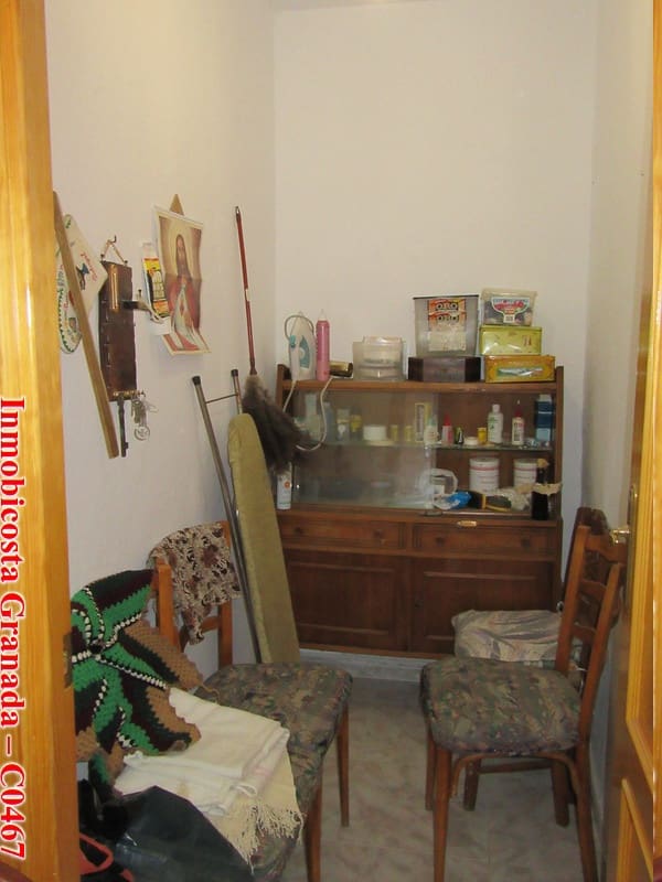 5 soverom Hus til salgs i Albondon med garasje - € 80 000 (Ref: 3172782)