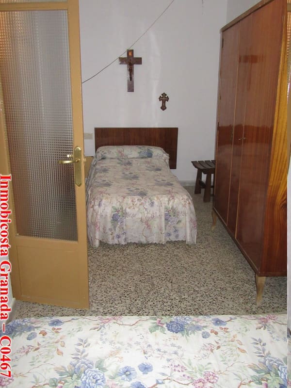 5 soverom Hus til salgs i Albondon med garasje - € 80 000 (Ref: 3172782)