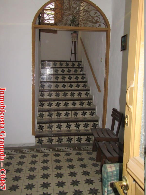 5 soverom Hus til salgs i Albondon med garasje - € 80 000 (Ref: 3172782)