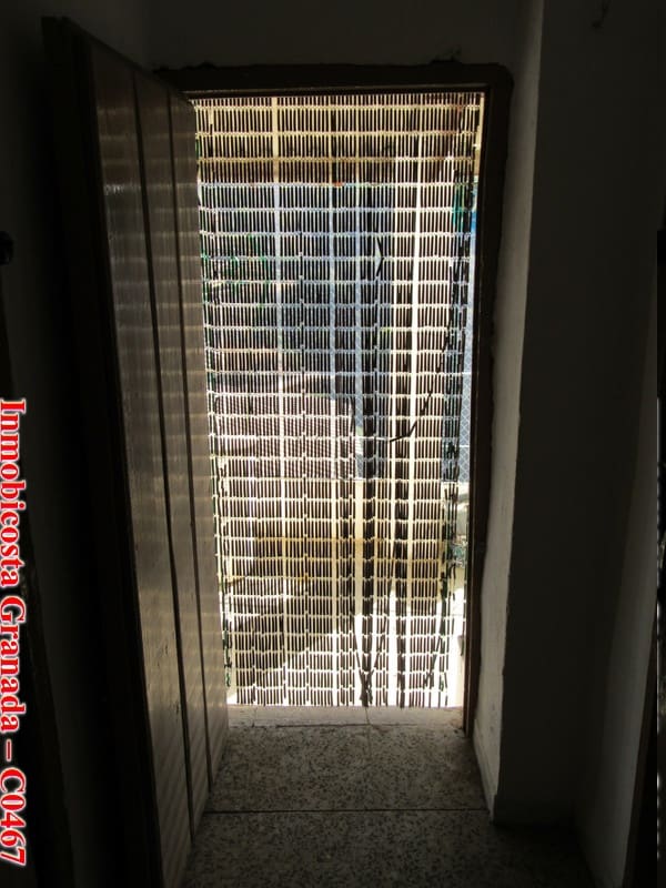 5 soverom Hus til salgs i Albondon med garasje - € 80 000 (Ref: 3172782)